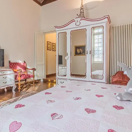 Villa Pini Belle Epoque Lierna Lejlighed *